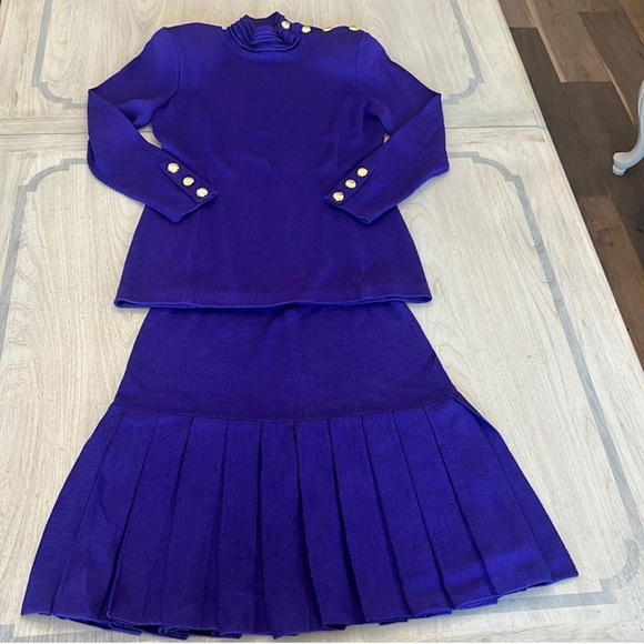 St. John Collection Dresses & Skirts - St. John by Marie Gray Elegant Purple Two-Piece Skirt Set